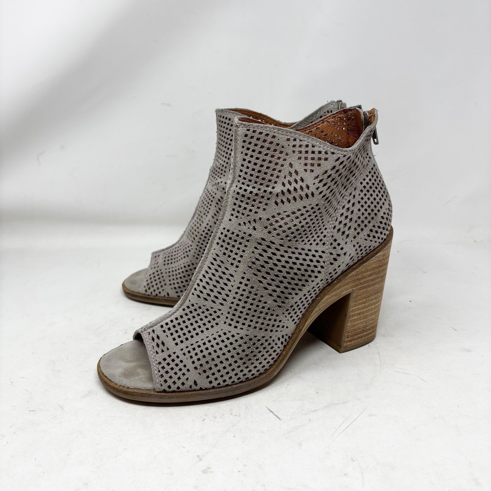 Lucky Brand Gray Suede Perforated‎ Peep Toe Block Heel Booties Womens Size 9/40